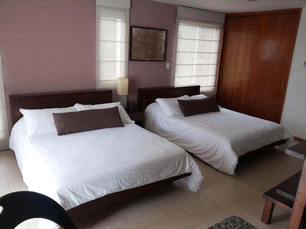 Cyan Suites Poblado By Mde Bnb Μεντεγίν Εξωτερικό φωτογραφία