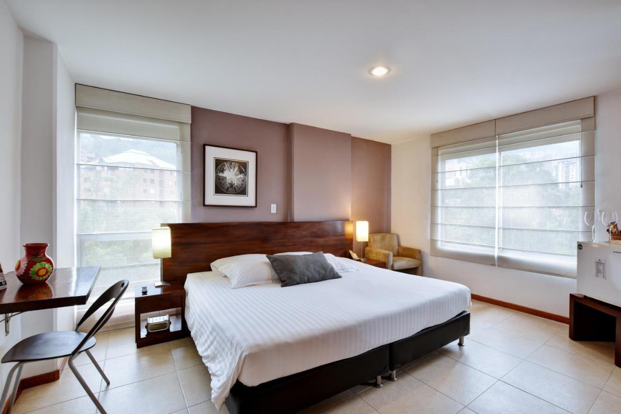 Cyan Suites Poblado By Mde Bnb Μεντεγίν Εξωτερικό φωτογραφία