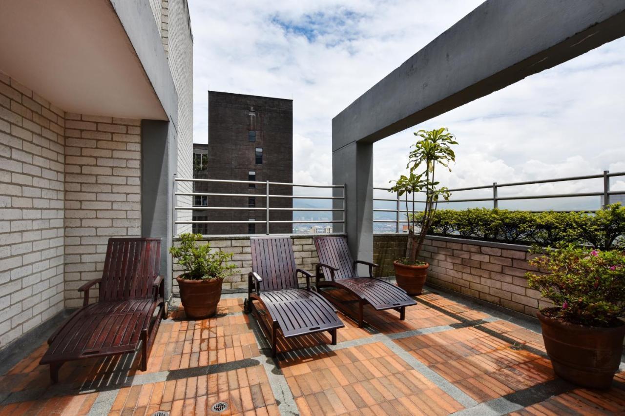 Cyan Suites Poblado By Mde Bnb Μεντεγίν Εξωτερικό φωτογραφία