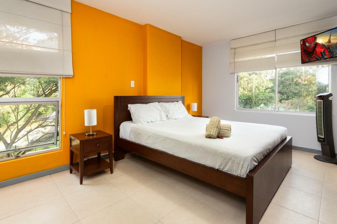 Cyan Suites Poblado By Mde Bnb Μεντεγίν Εξωτερικό φωτογραφία