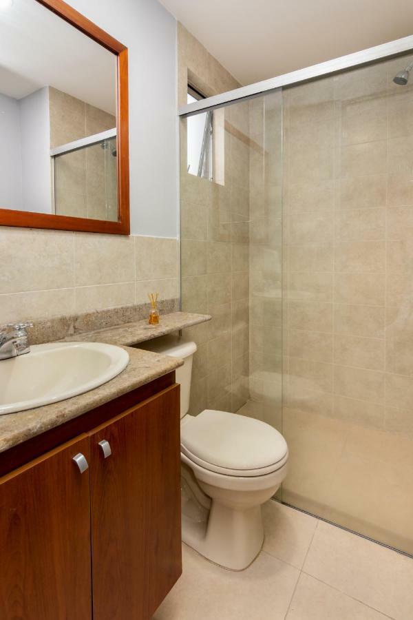 Cyan Suites Poblado By Mde Bnb Μεντεγίν Εξωτερικό φωτογραφία